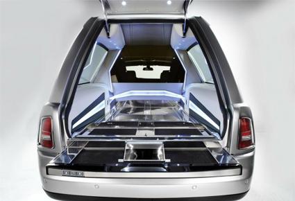رولز رويس فانتوم Hearse لآخر جولة فاخرة